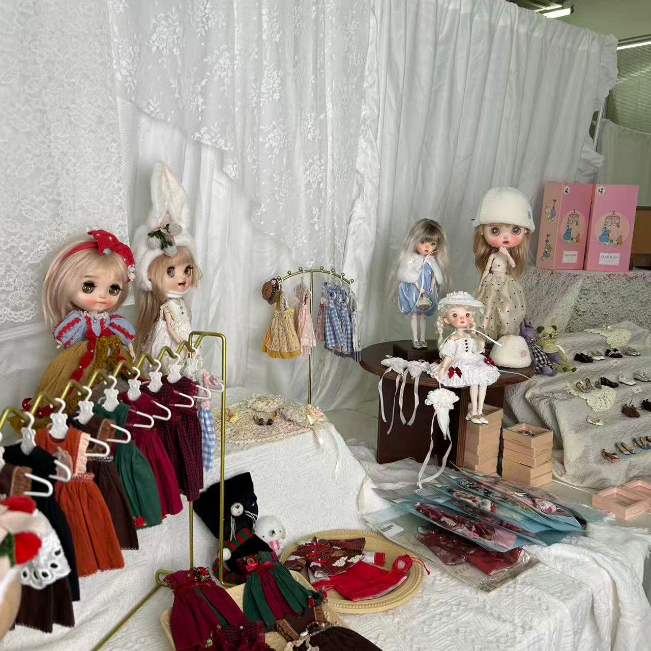 Blythe Doll Clothing, Size: OB22/24 Adorable handmade doll outfits from Chinese master crafter @xiaobudianshouzuo