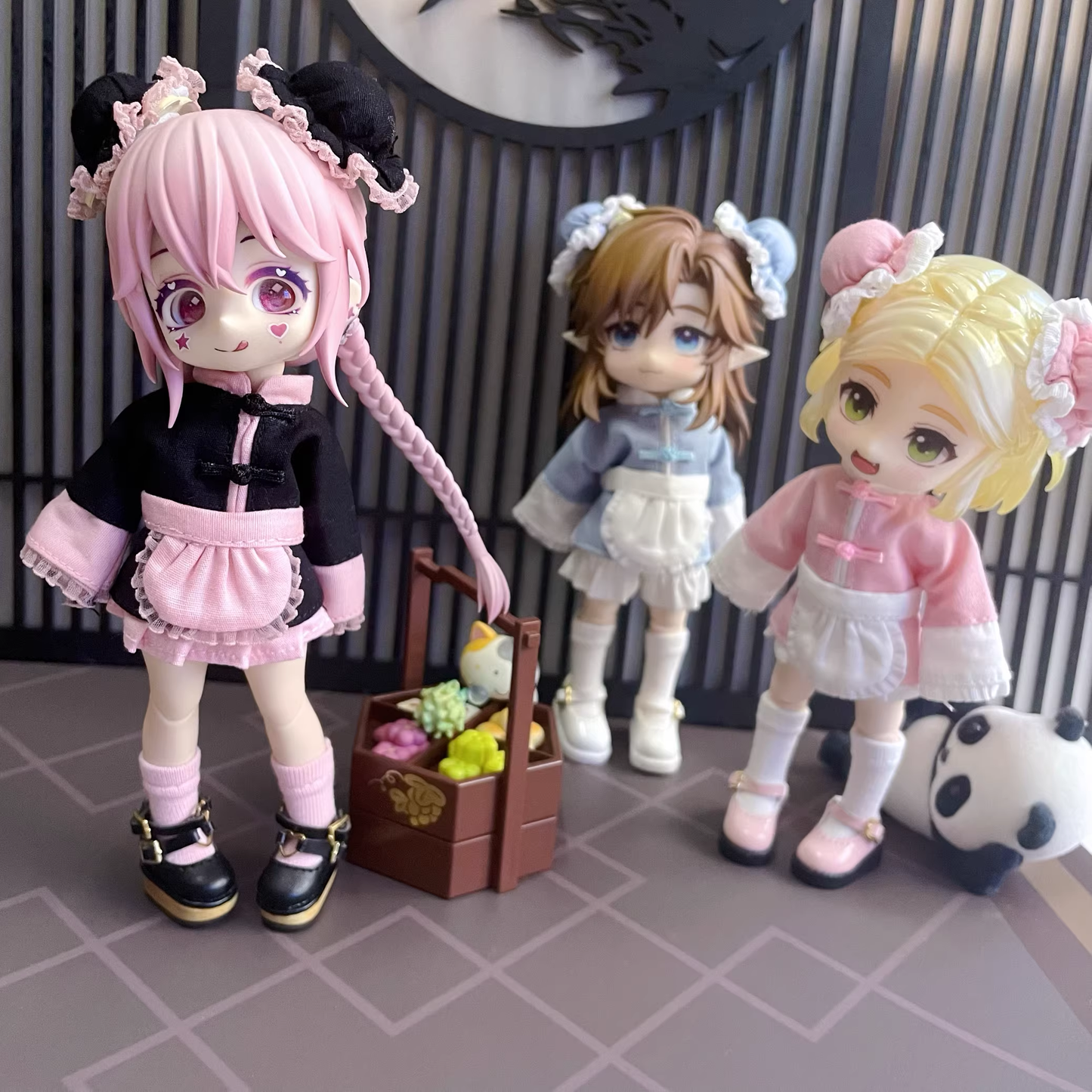 bjd doll clothing, sizes: ob11, 1/12, gsc. Chinese-style cute sweet maid set ,featuring ruffled apron and puff skirt, available in 3 colors.