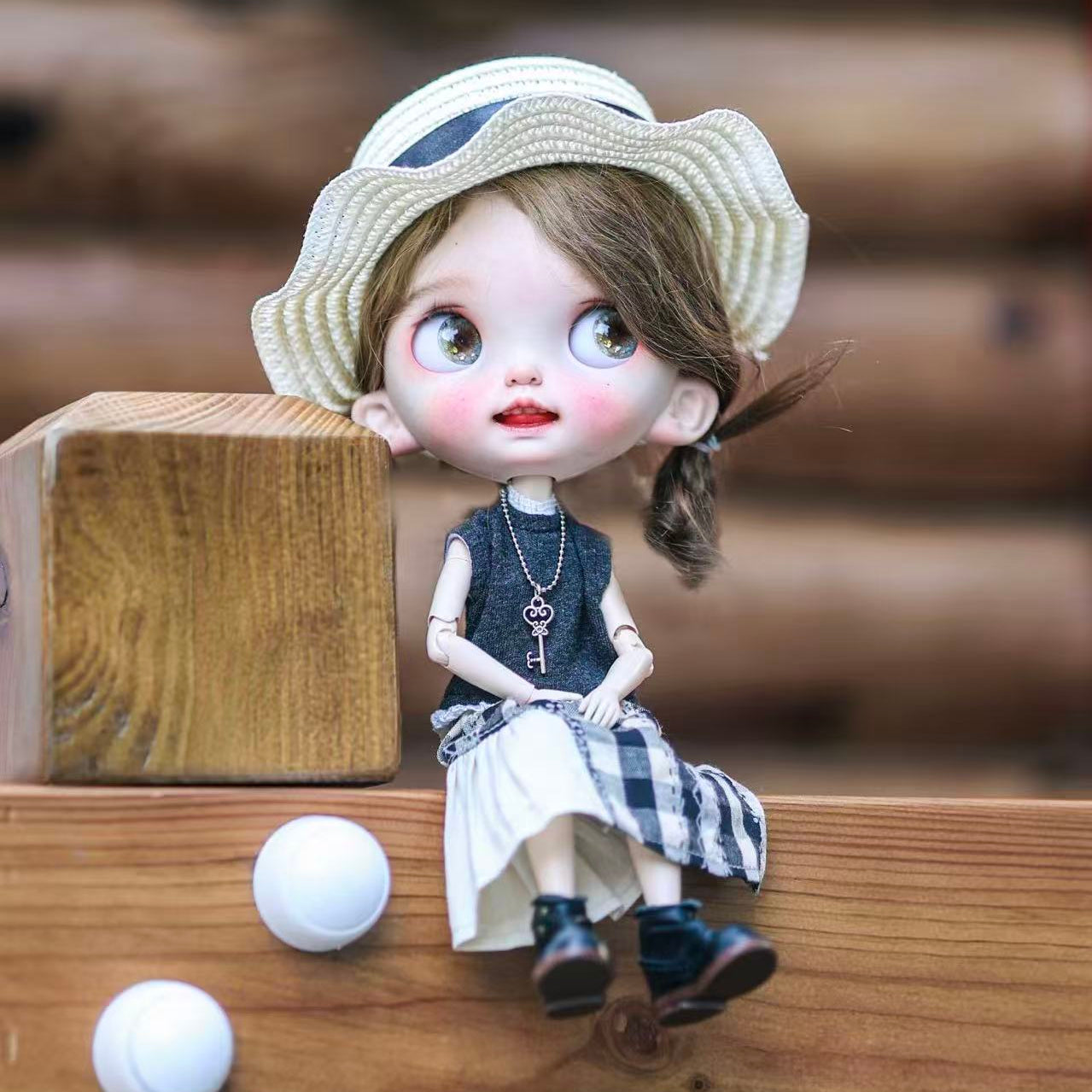 Blythe Doll Clothing, Size: OB22/24   Adorable handmade doll outfits from Chinese master crafter @xiaobudianshouzuo