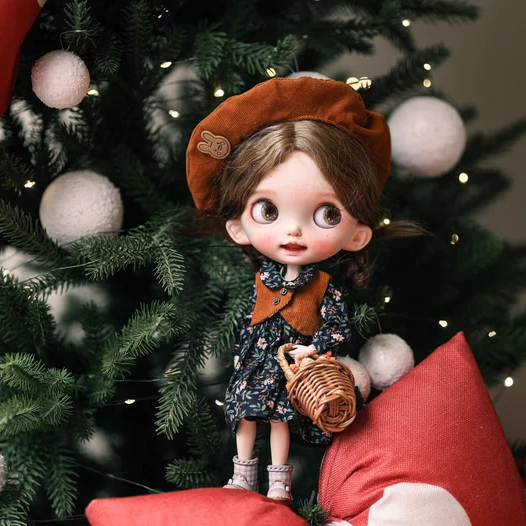 Blythe doll clothing, sizes: ob22/24, Azone, Landoudou.Vintage forest-style set, floral dress, brown vest, and beret.
